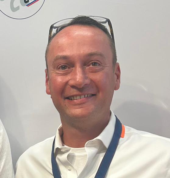 Chargé de communication et développement